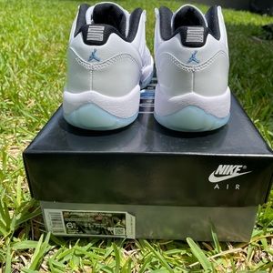Jordan 11 low “Legend Blue”